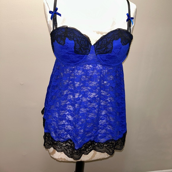 Lingerie - Picture 2 of 4